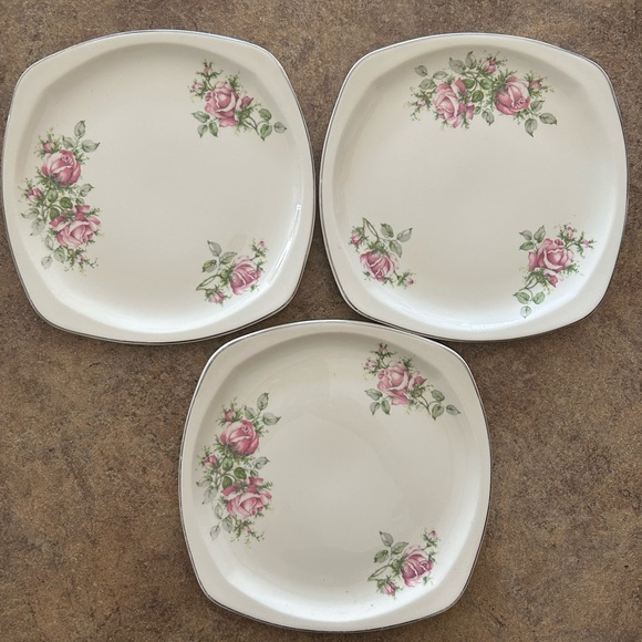 3 Square Plates Laden City Pottery Red Roses - Picture 1 of 5